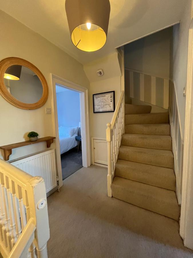 Villa 18Th Century Townhouse In Chester City Centre Extérieur photo