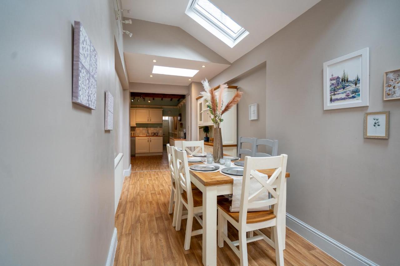 Villa 18Th Century Townhouse In Chester City Centre Extérieur photo